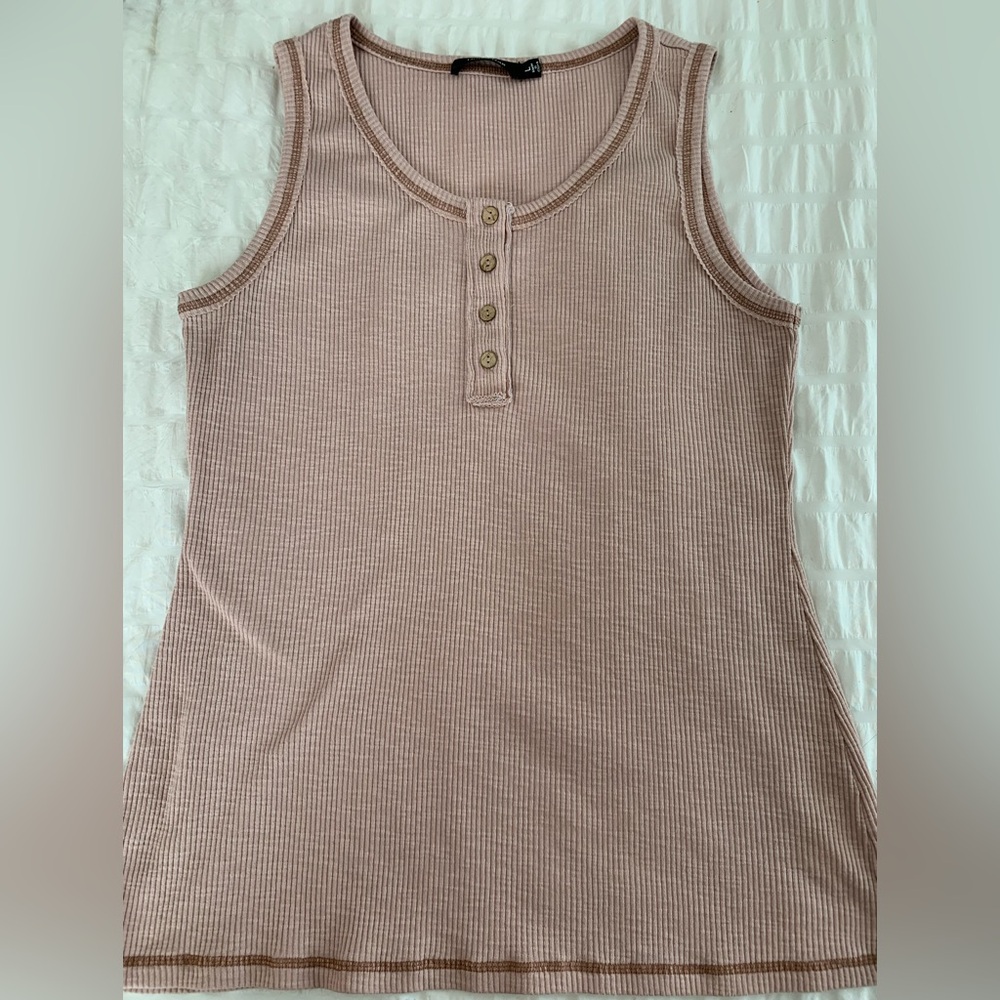 Doe & Rae Button-Front Ribbed Tank Top - Picture 13 of 16